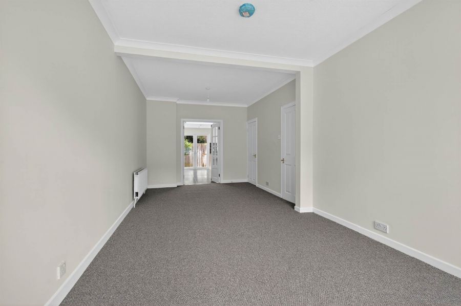 6 Connsbrook Avenue