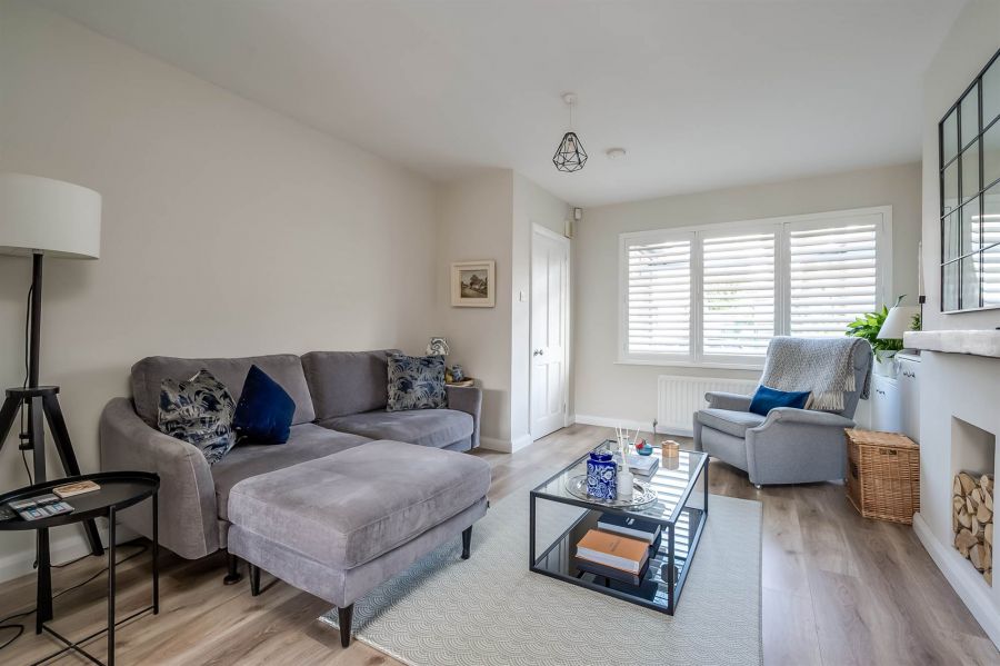8 Carolhill Park