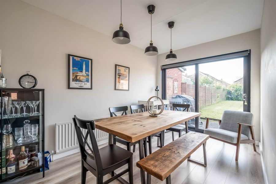 8 Carolhill Park