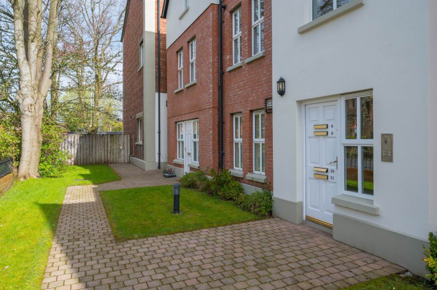 Apt 8, 221 Belmont Road