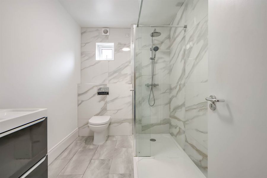 Apt 8, 221 Belmont Road