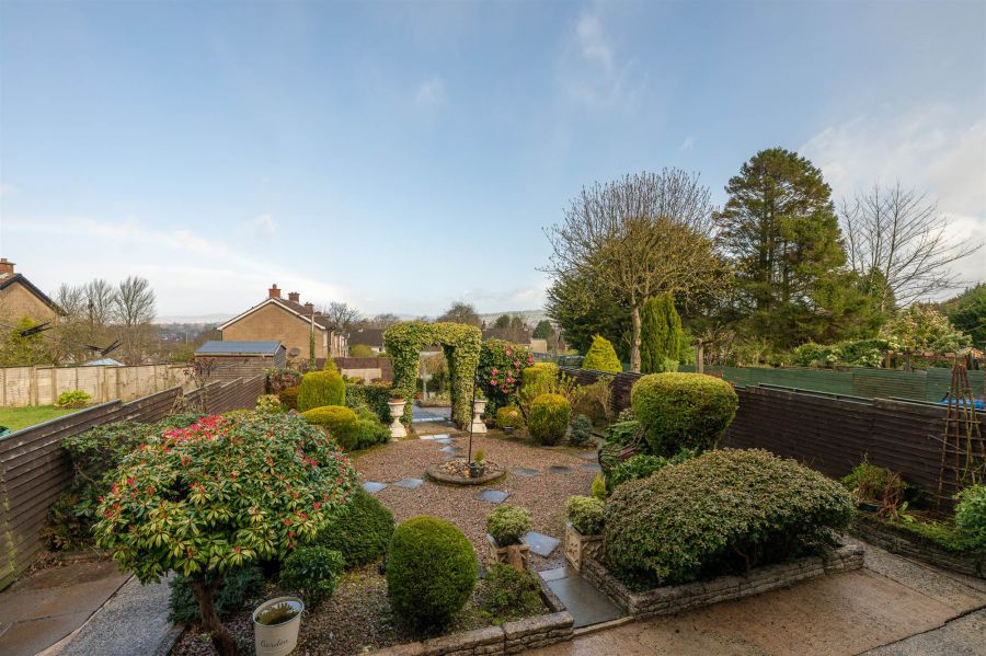 168 Lower Braniel Road