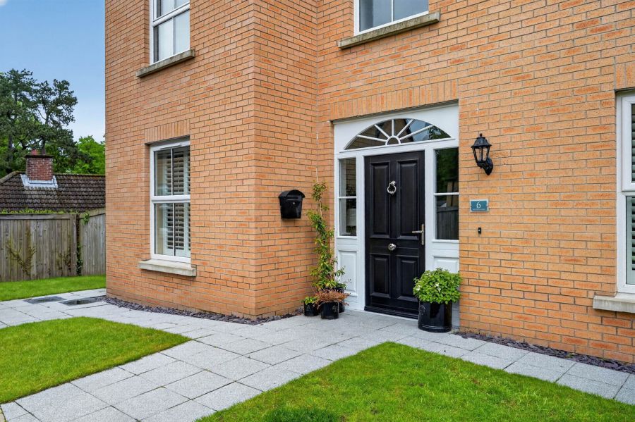 6 Red Hall Lane