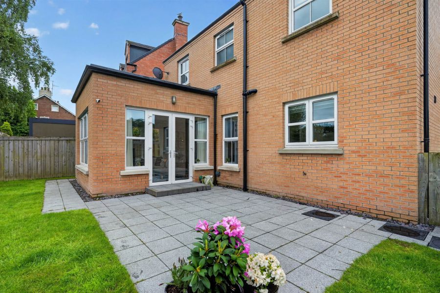 6 Red Hall Lane