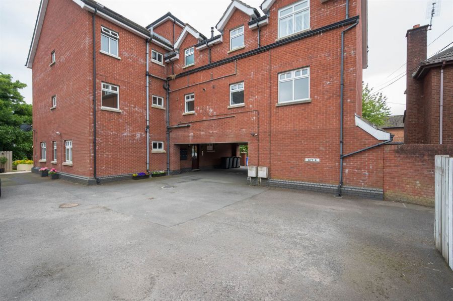 The Manor, Apt 5, 1 Belmont Church Road