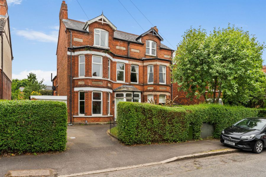13 Cyprus Gardens, ballyhackamore, belfast, BT5 6FB