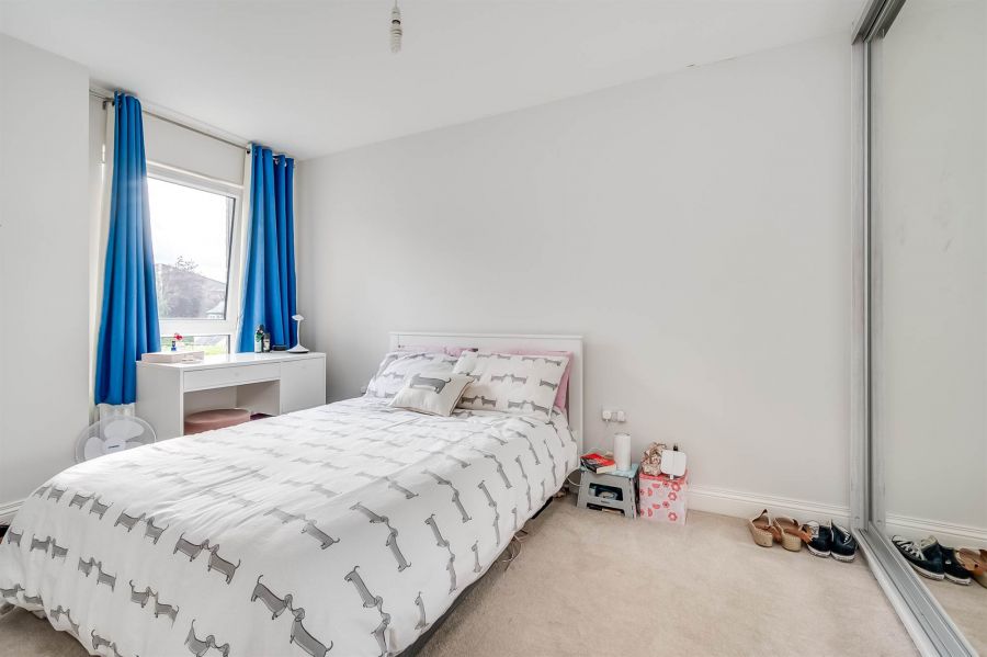 Apt 4, 223 Belmont Road