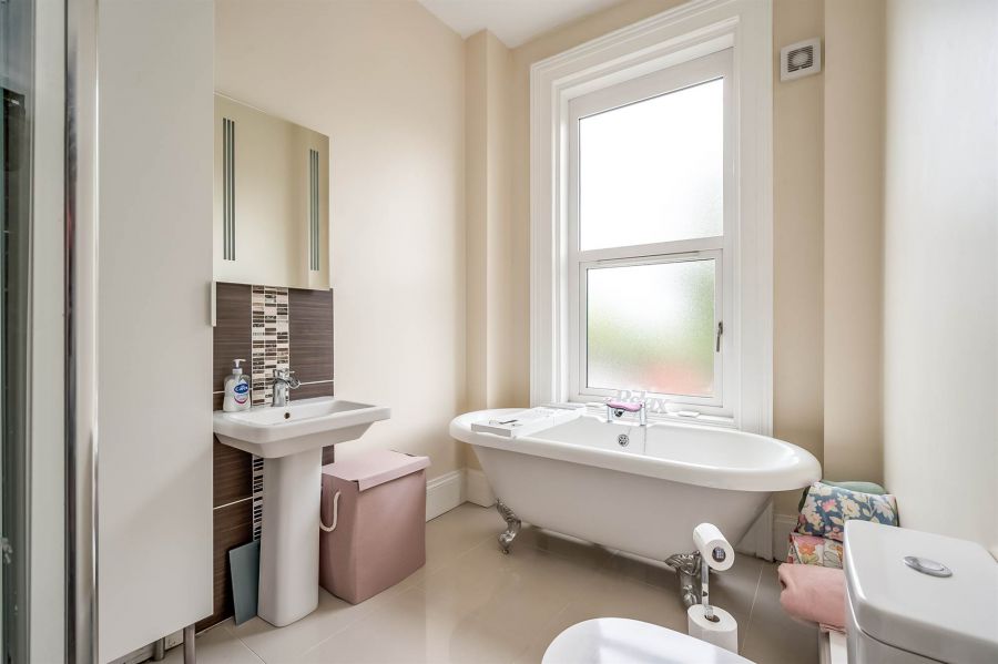 Apt 4, 223 Belmont Road