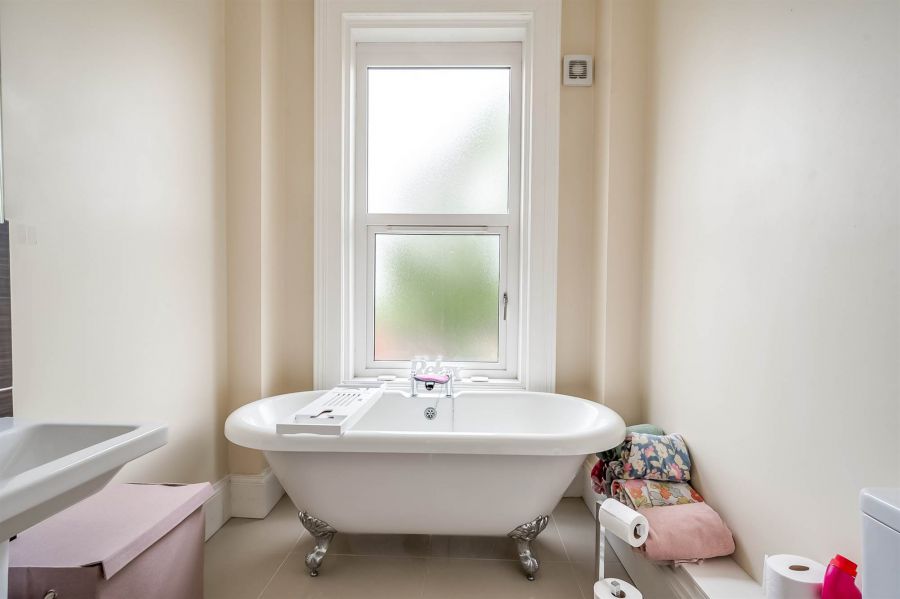 Apt 4, 223 Belmont Road