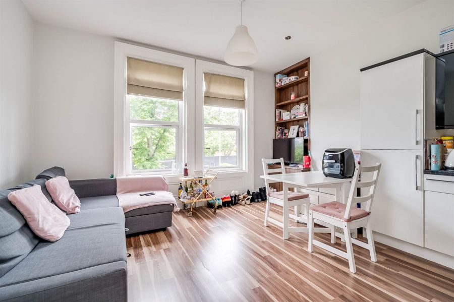 Apt 4, 223 Belmont Road