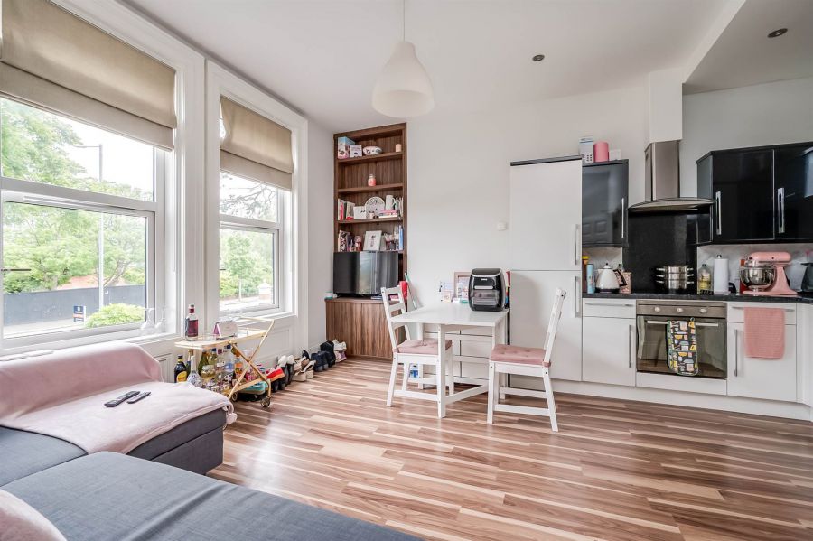 Apt 4, 223 Belmont Road