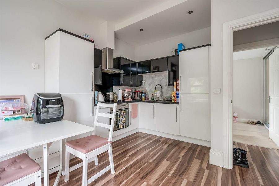 Apt 4, 223 Belmont Road