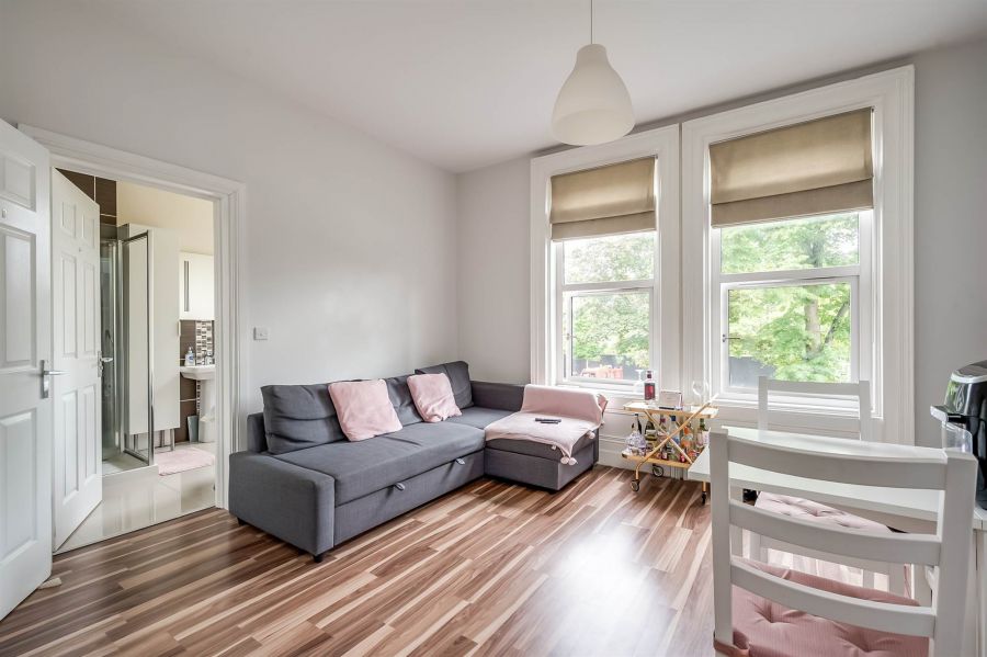 Apt 4, 223 Belmont Road