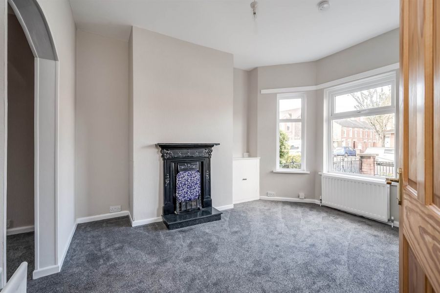 70 Ravenscroft Avenue