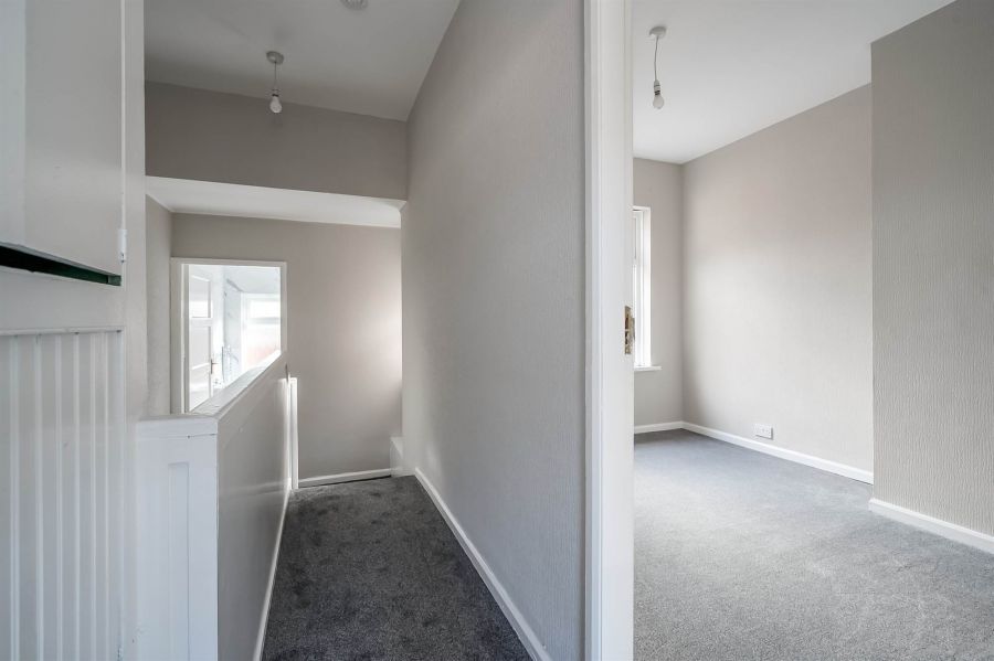 70 Ravenscroft Avenue