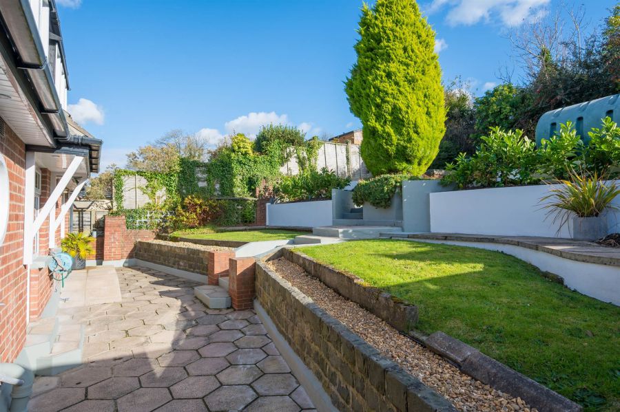 193 Lower Braniel Road