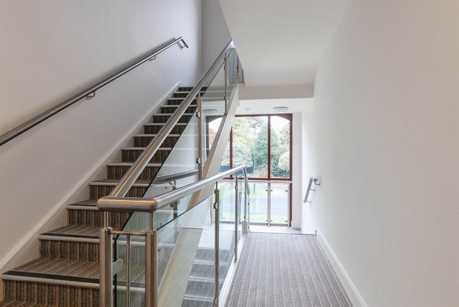 Apt 26 Sandown Manor
