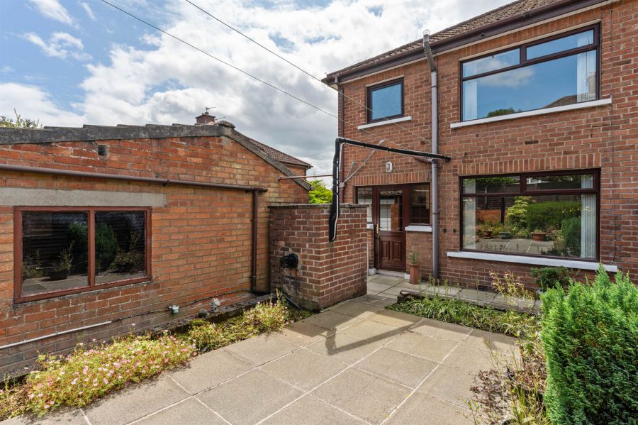 12 Orangefield Parade