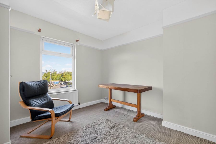 210 Holywood Road