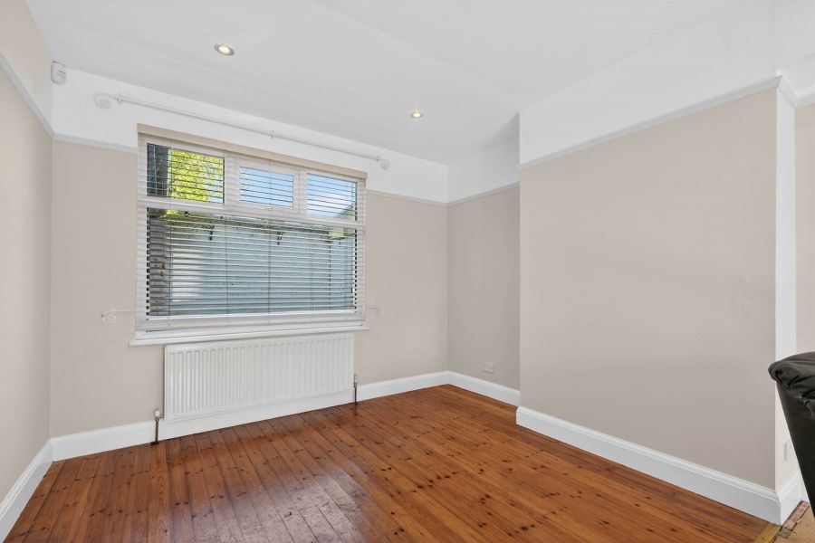 210 Holywood Road