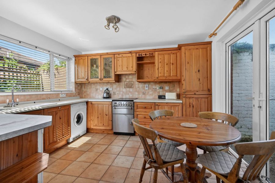 210 Holywood Road