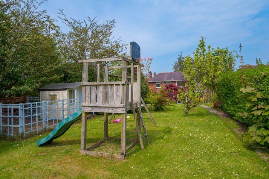 69 Old Dundonald Road
