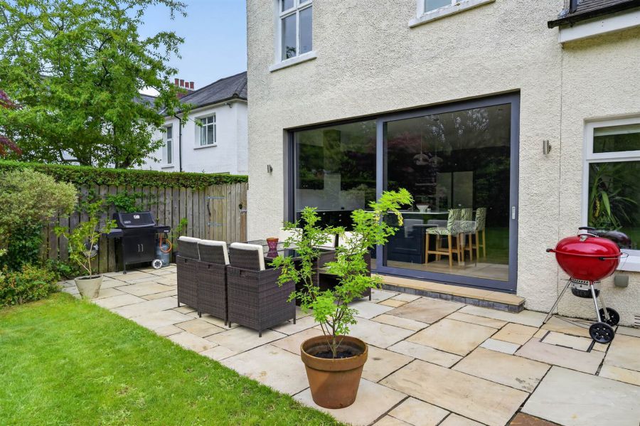 28 Hawthornden Road