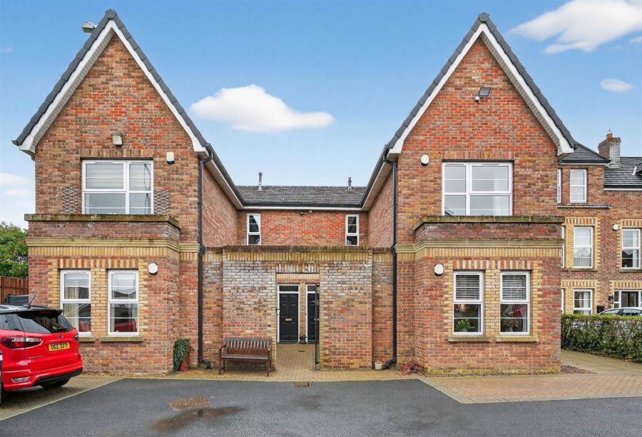 34 Strathearn Lane