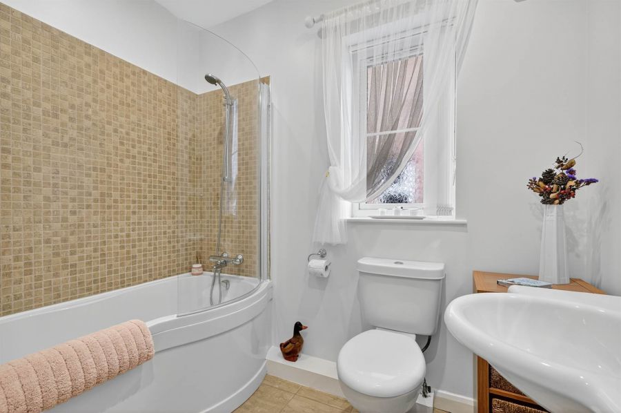 34 Strathearn Lane 34 Strathearn Lane