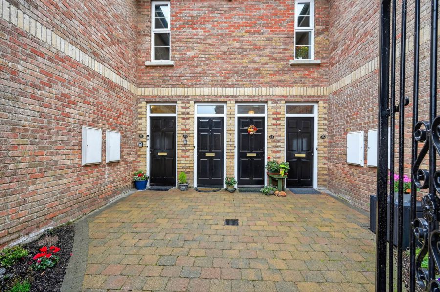 34 Strathearn Lane