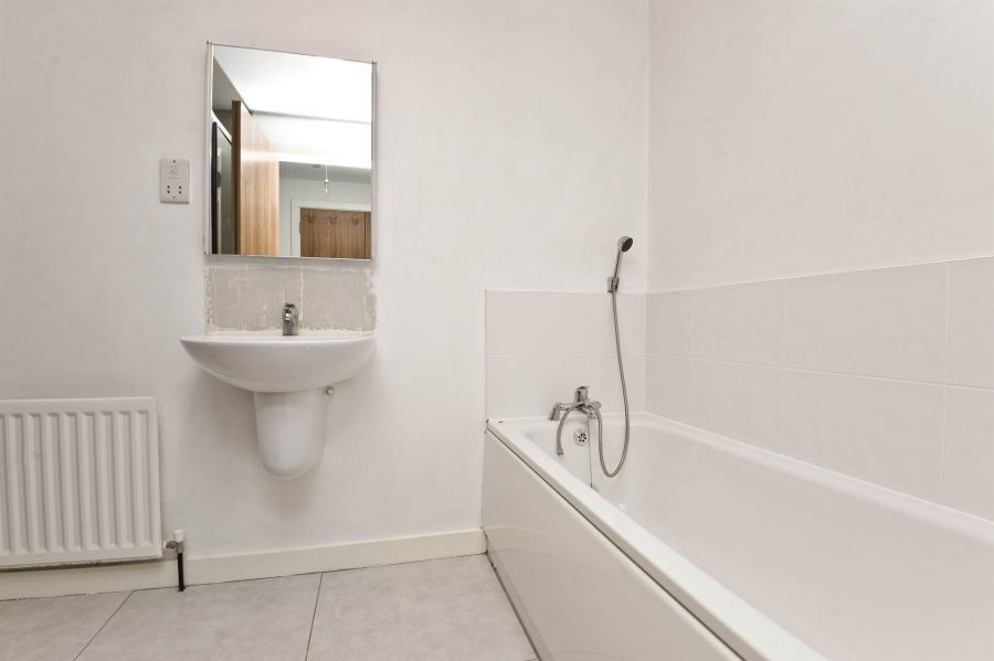 4b Altona Place