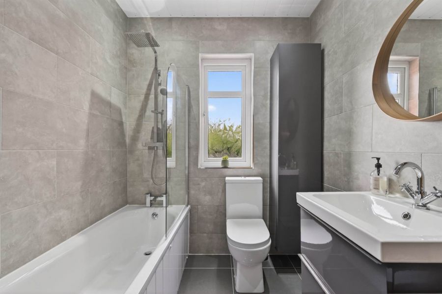 12 Innisfayle Gardens