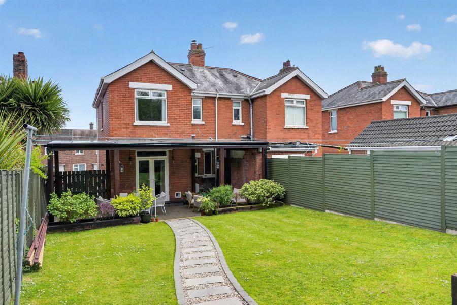 12 Innisfayle Gardens