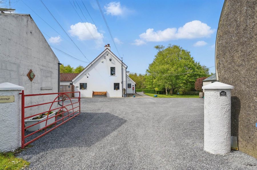 Avoca Farm, 42 Ballymiscaw Road