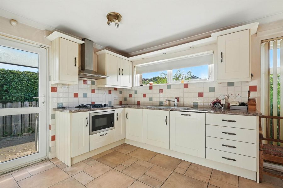 5 Navar Drive