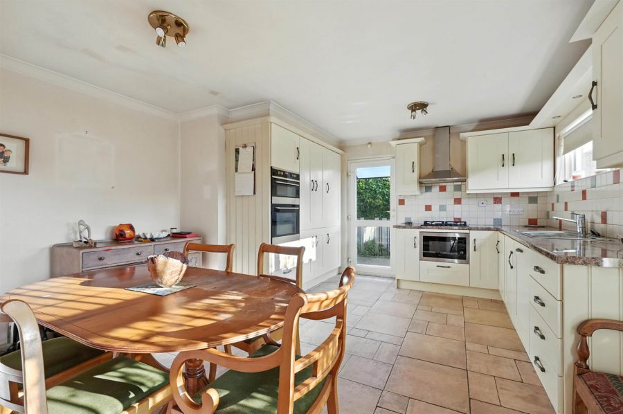 5 Navar Drive