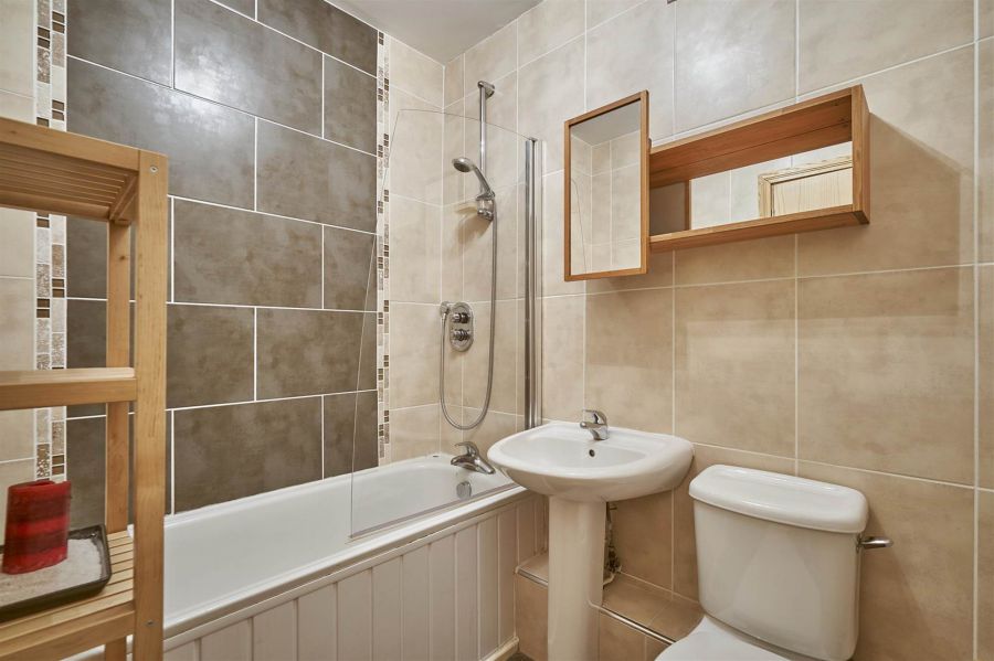 Apt 2 67A Ballygowan Road Apt 2 67A Ballygowan Road