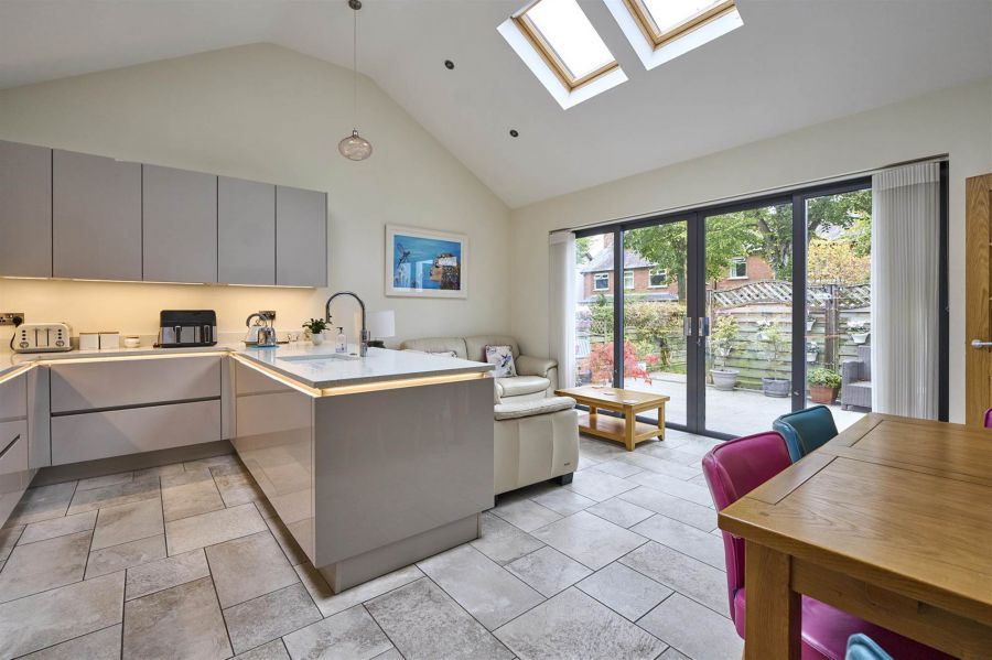 33 Ormiston Crescent