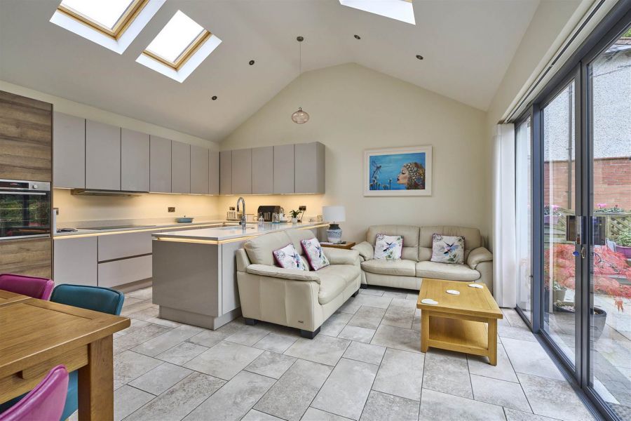 33 Ormiston Crescent