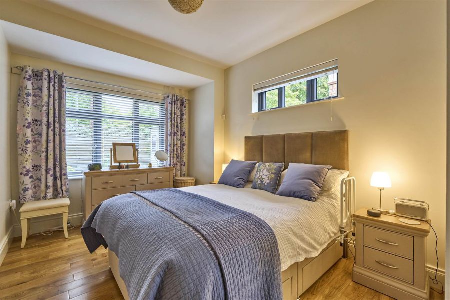 33 Ormiston Crescent 33 Ormiston Crescent