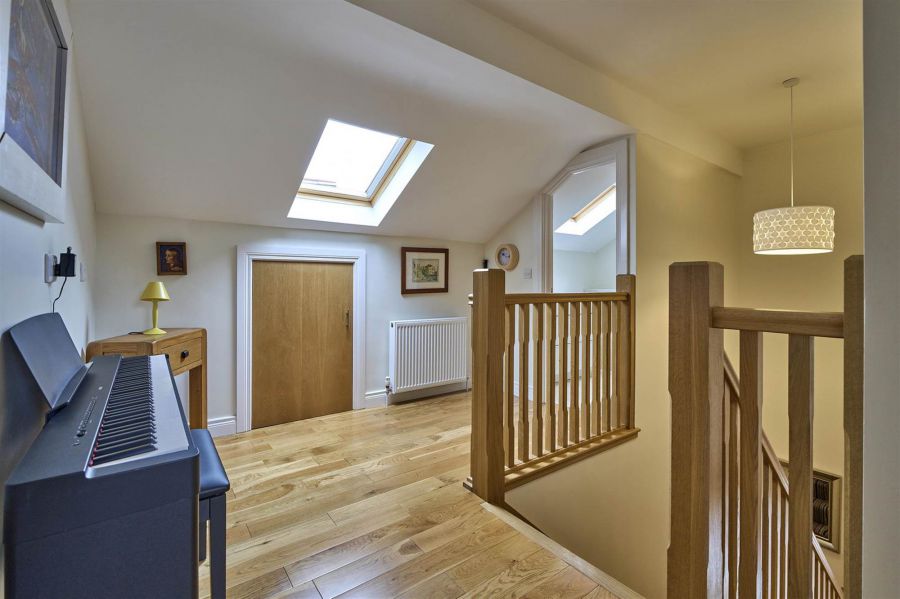 33 Ormiston Crescent