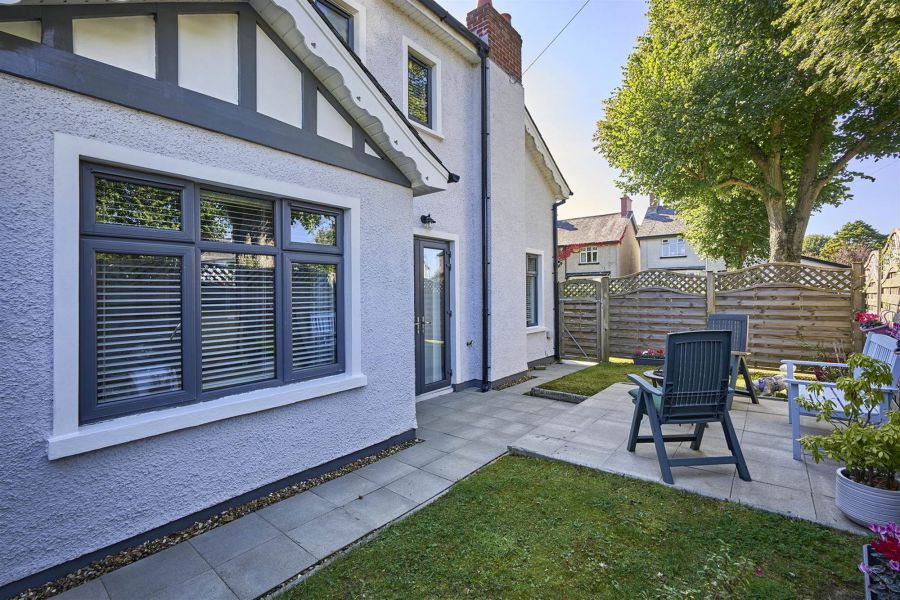 33 Ormiston Crescent