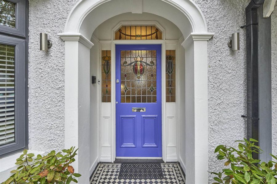 33 Ormiston Crescent
