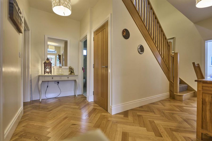 33 Ormiston Crescent