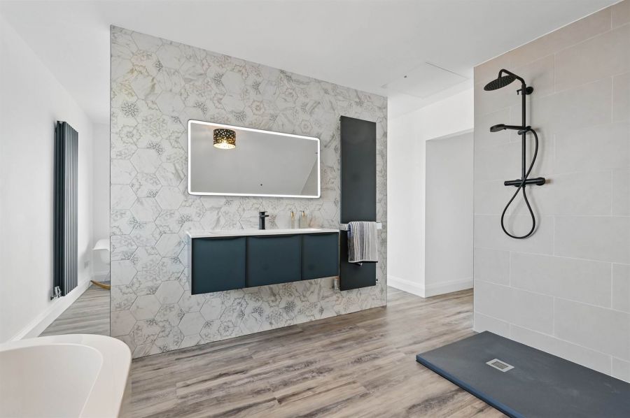 39 Whiterock Road With Annex