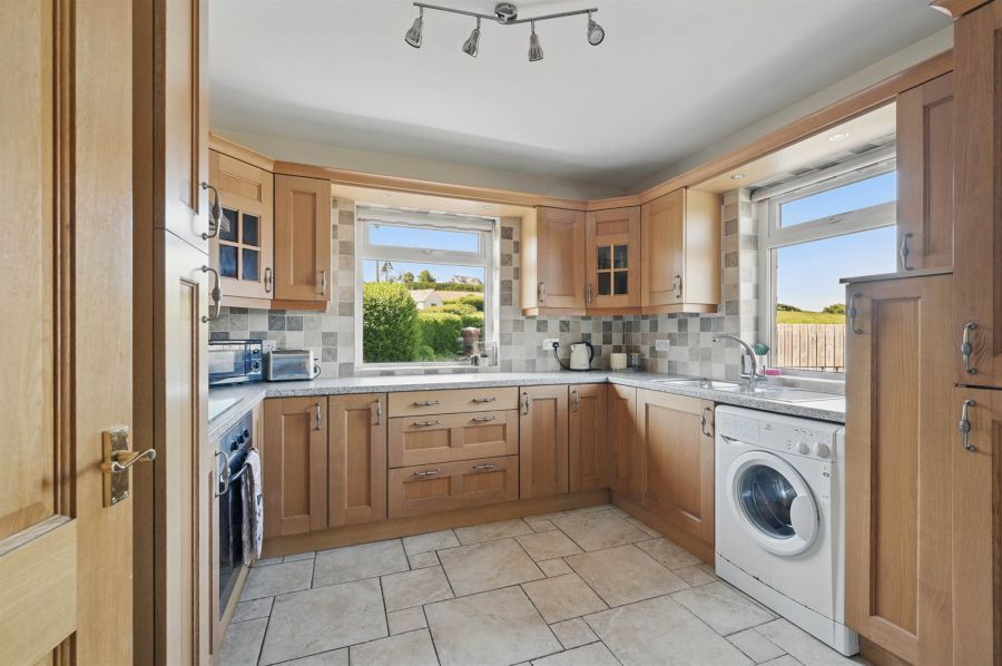 39 Whiterock Road With Annex