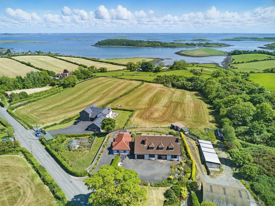39 Whiterock Road With Annex