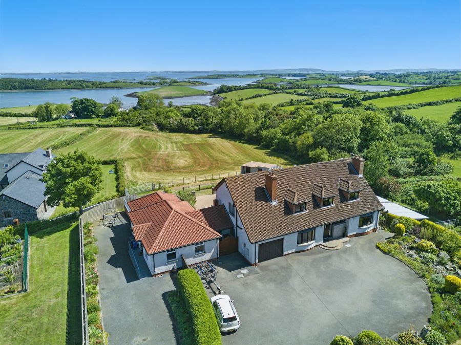 39 Whiterock Road With Annex