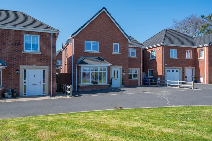 43 Manse Gate