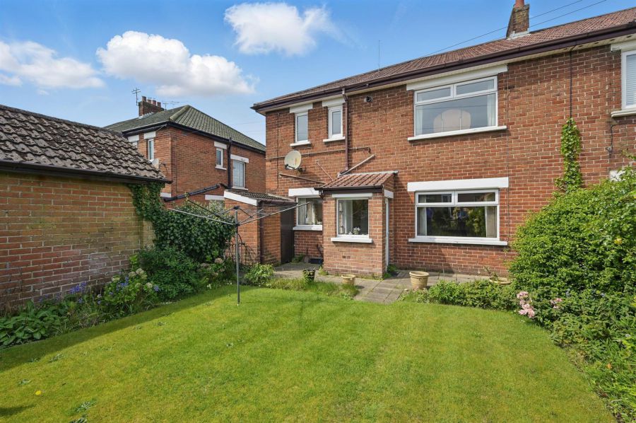 253 Holywood Road